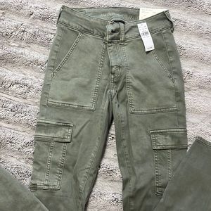 New Women’s size 2 regular American eagle straight cargo jegging